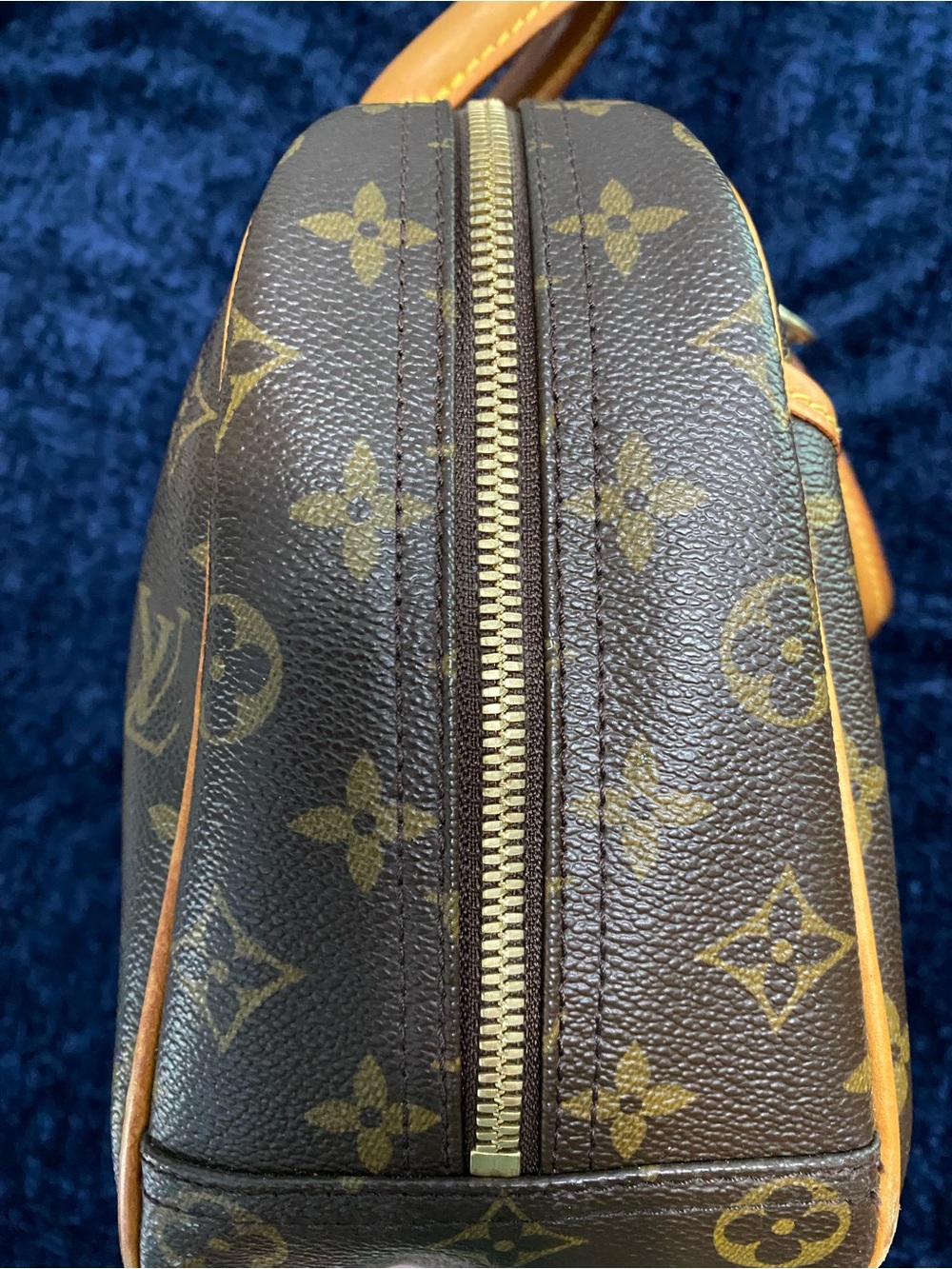 Vintage Louis Vuitton Monogram Deauville Handbag - Picture 7 of 16